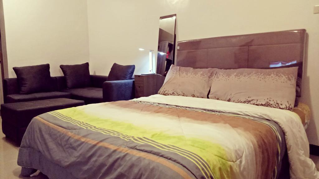 Darvy Suite Muntinlupa City Luaran gambar